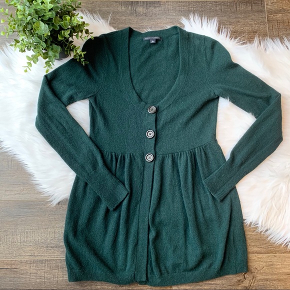 Banana Republic Sweaters - ❤️SOLD Banana Republic wool cashmere sweater